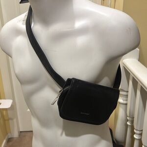 Matt & Nat Black Belt Bag